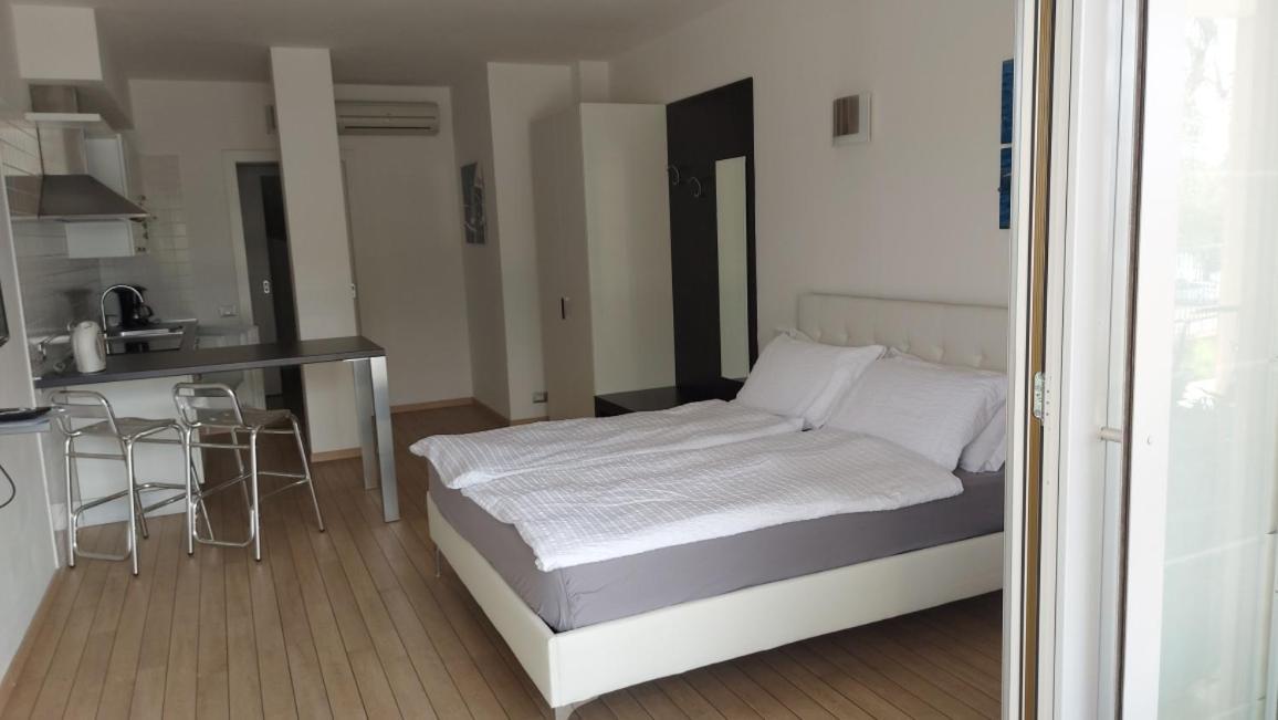 Villa Treccani Apartments Malcesine Kamer foto