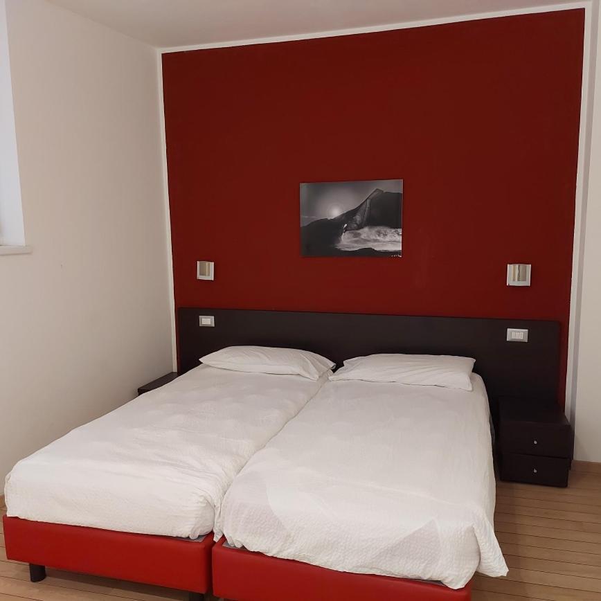 Villa Treccani Apartments Malcesine Buitenkant foto