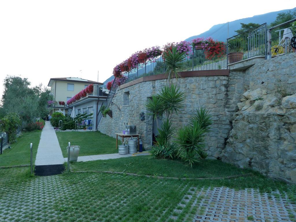 Villa Treccani Apartments Malcesine Buitenkant foto