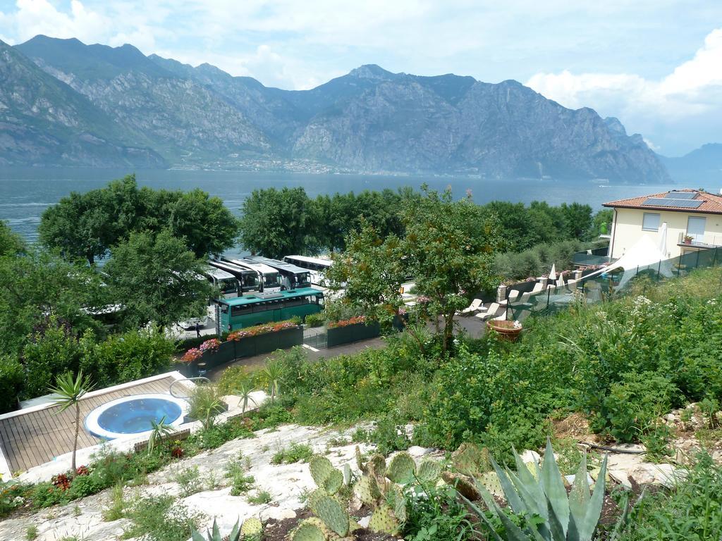 Villa Treccani Apartments Malcesine Buitenkant foto